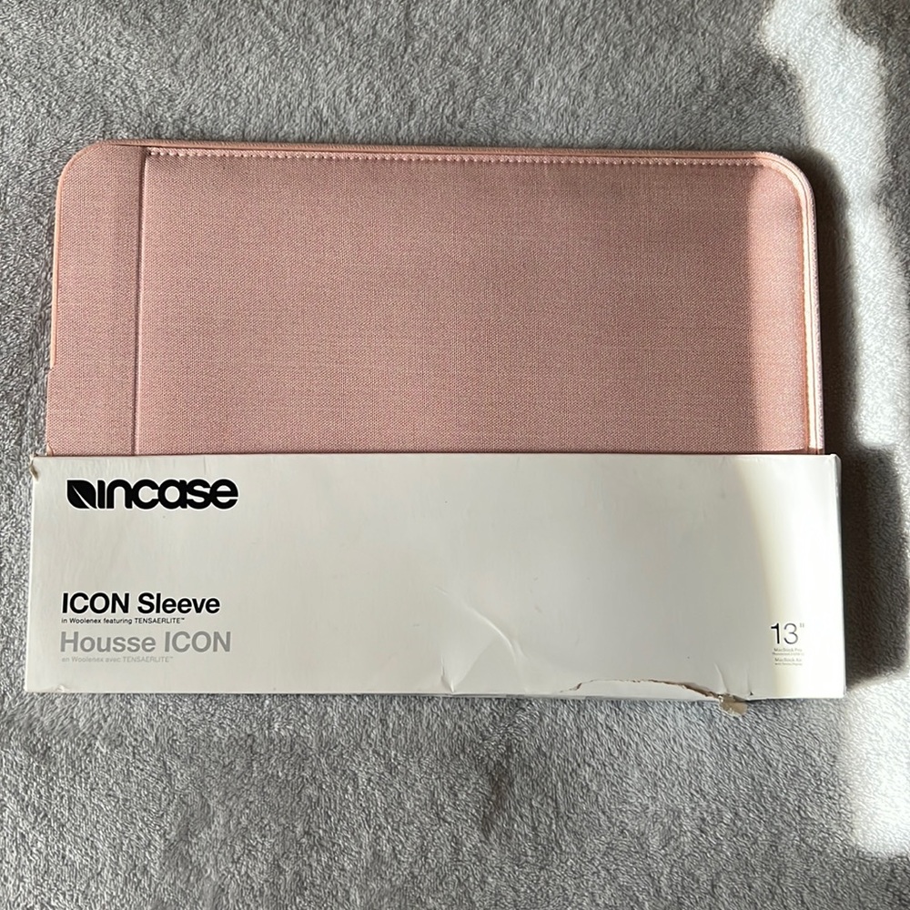 13” Macbook pro sleeve